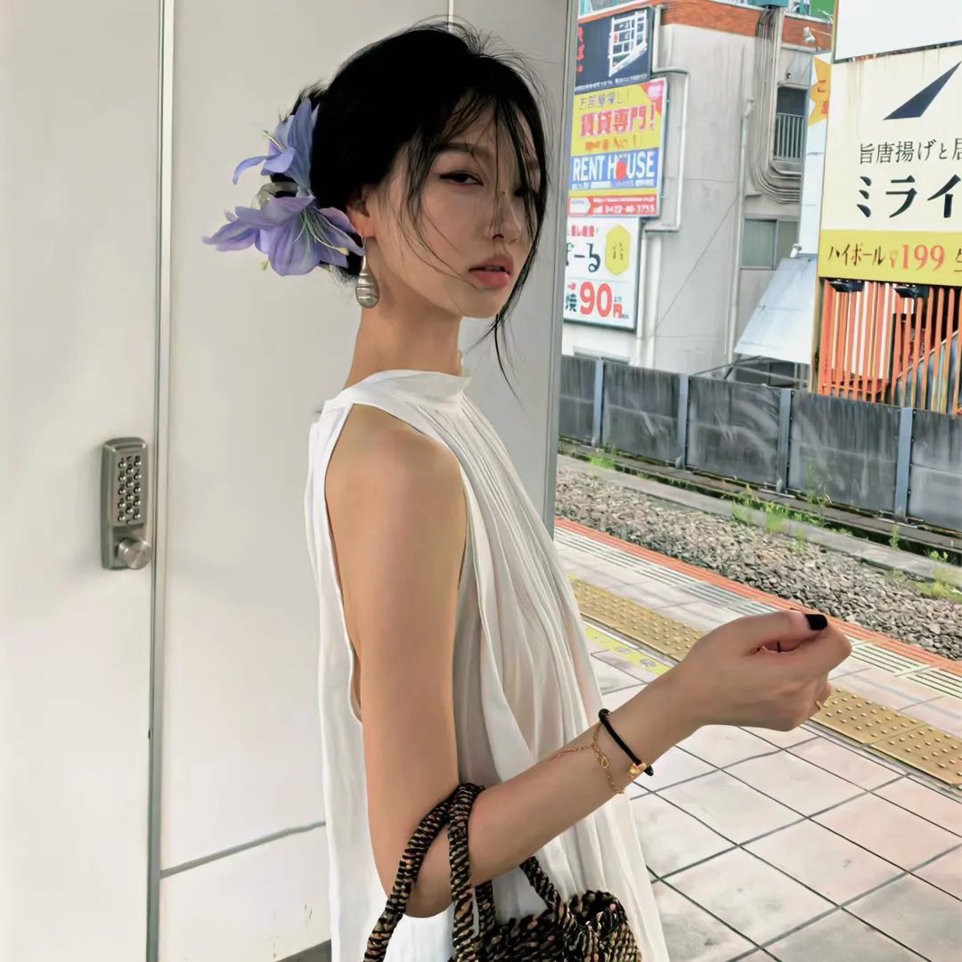碧窗艳影